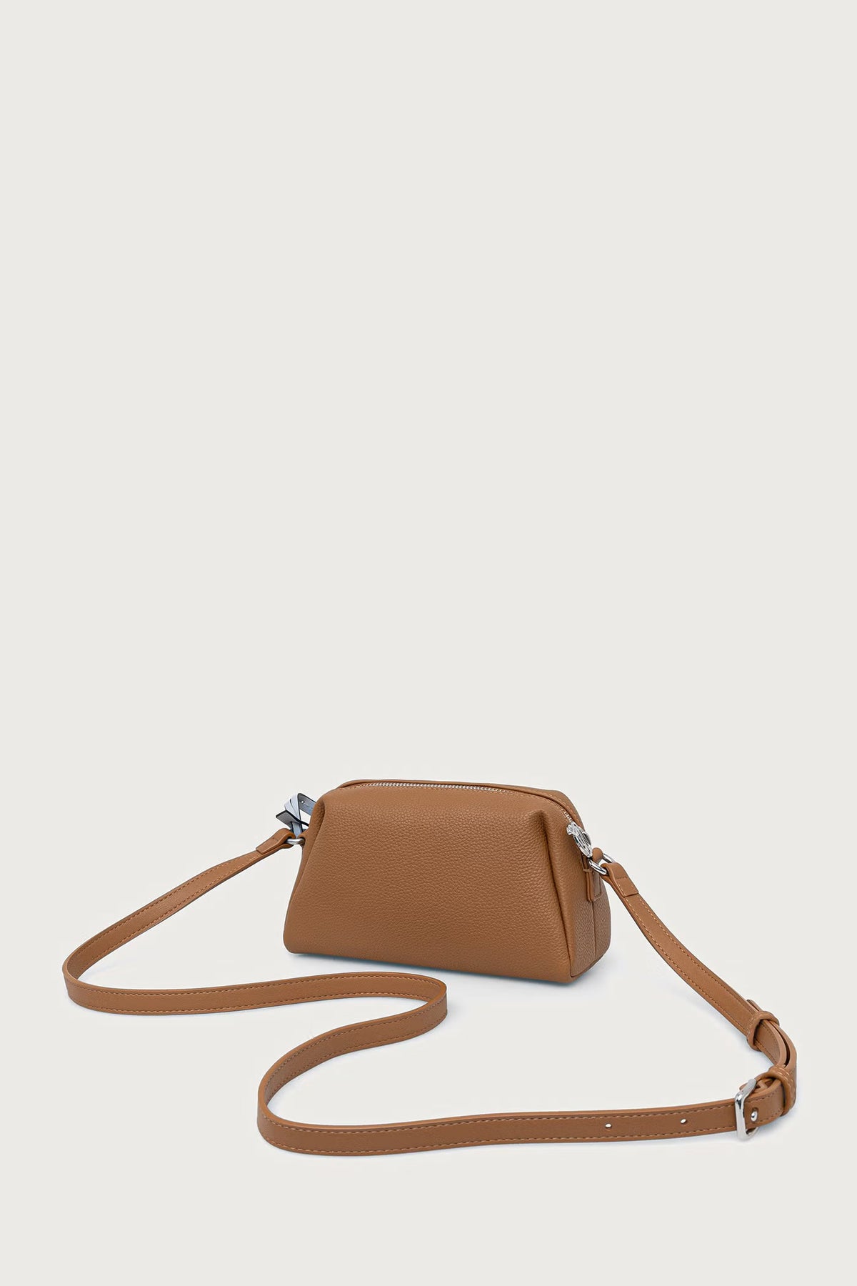 Women's ikon pebble camera bag B4W30083 4028 1xv Caramel